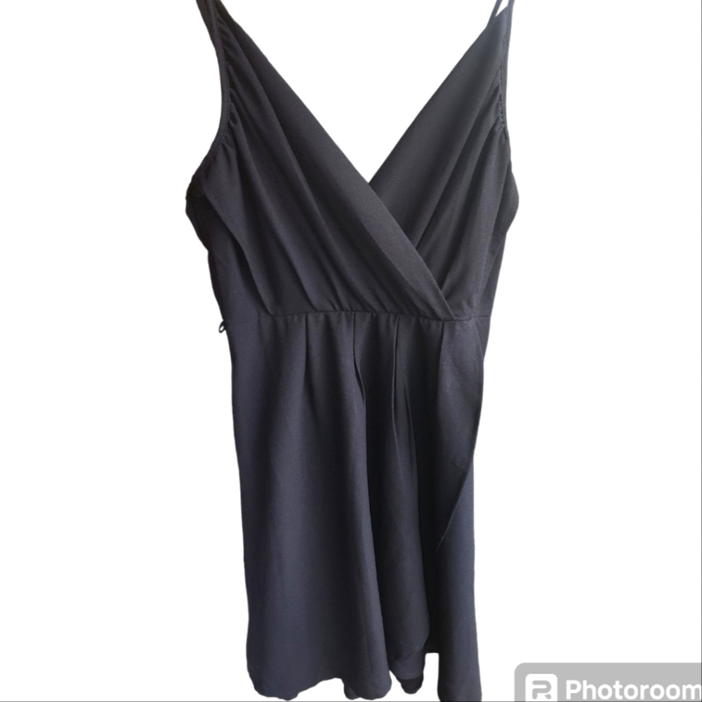 Contempo Casuals Black Satin Camisole Top XS Surplice V-Neck Adjustable Straps
